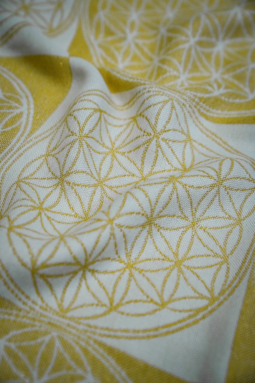 Cuddly cloth/scarf flower of life gold